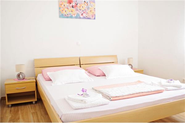 Apartment A2, for 5 persons
