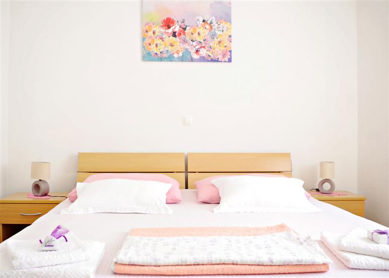 Apartment A2, for 5 persons