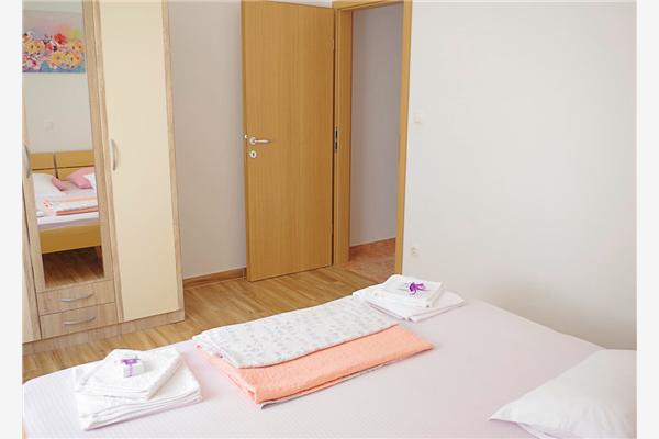 Apartment A2, for 5 persons