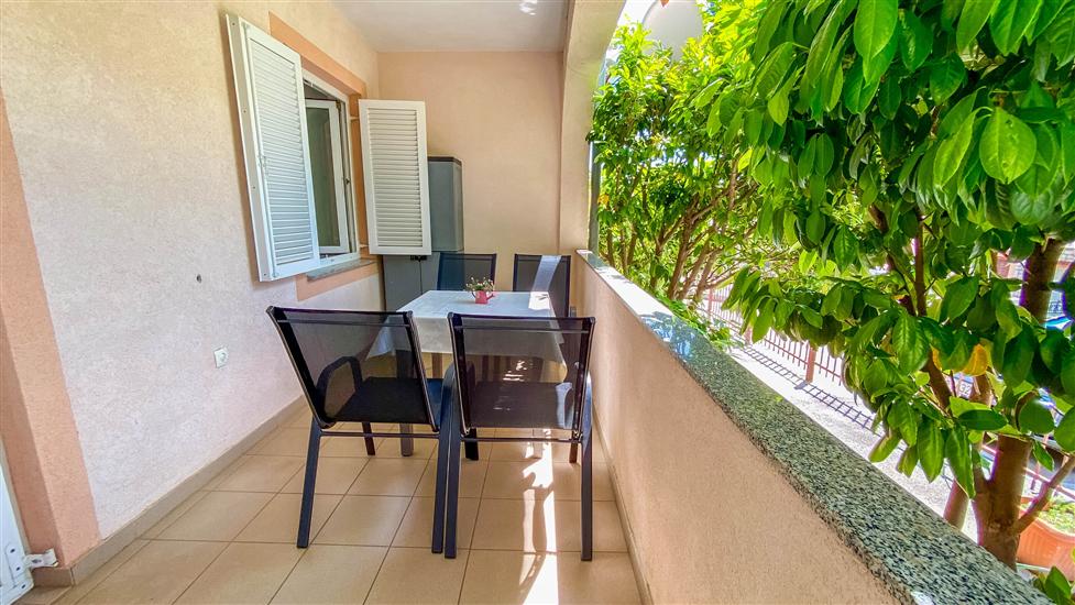 Apartment A1, for 4 persons