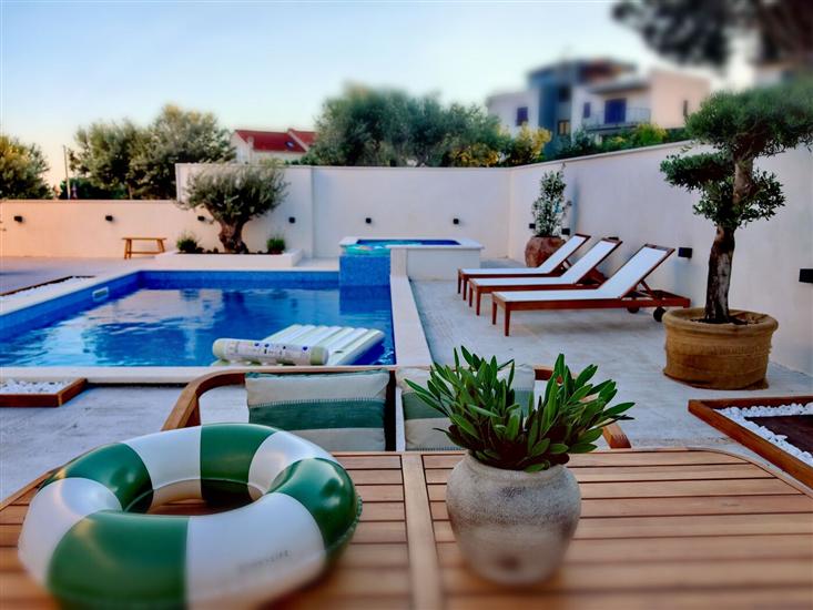 Apartment A2, for 8 persons