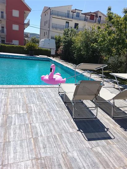 Apartment Lazy Dayz Pool