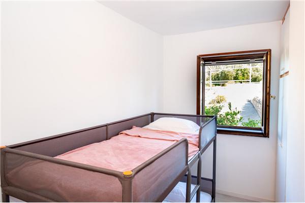 Apartment A2, for 3 persons