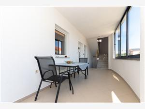 Appartement Riviera de Šibenik,RéservezfamilyDe 107 €