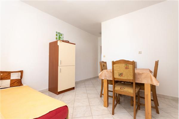 Apartment A2, for 4 persons