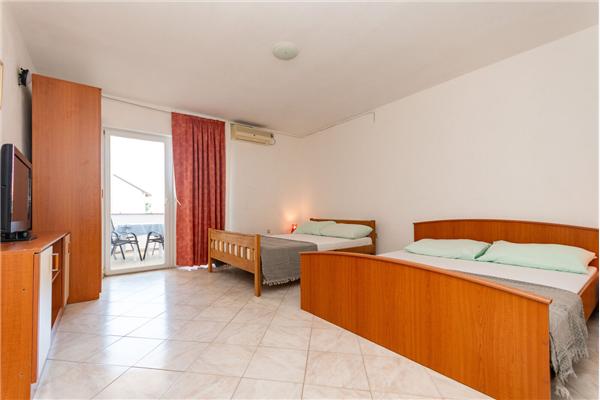 Apartment A2, for 4 persons