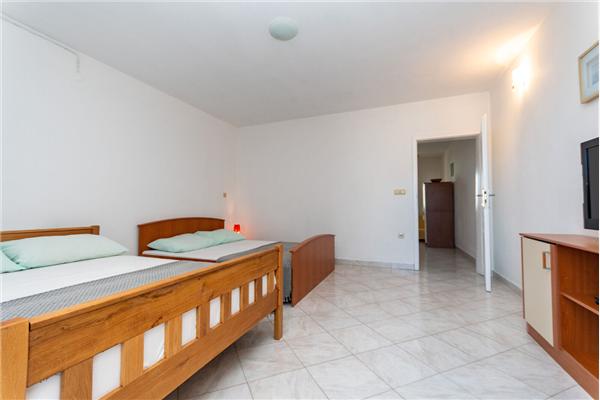 Apartment A2, for 4 persons