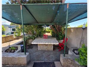 Apartment Kvarners islands,BookHriljacFrom 87 €