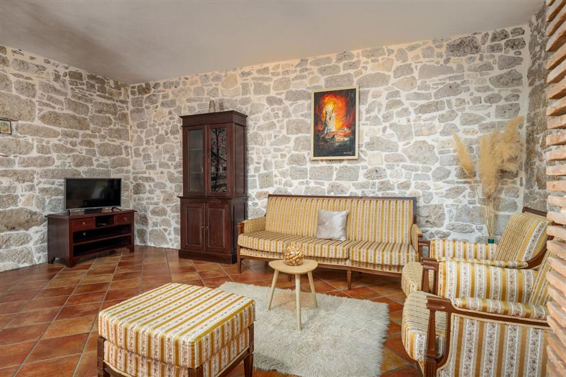 House K1, for 10 persons