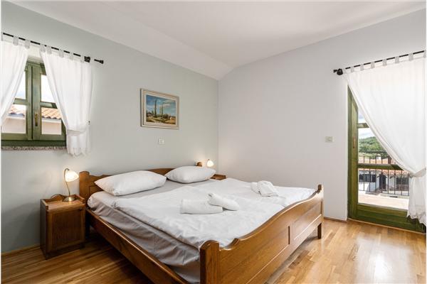 House K1, for 10 persons