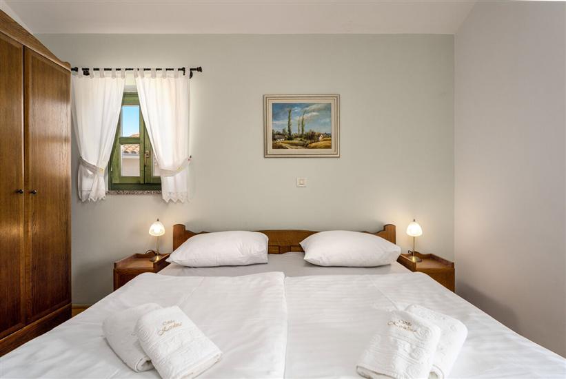 House K1, for 10 persons