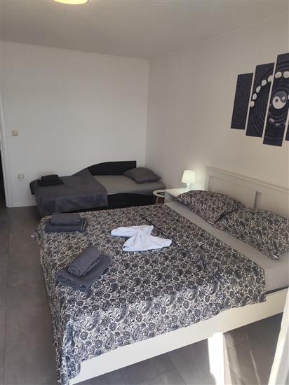 Apartment A2, for 3 persons