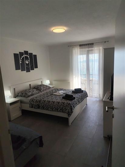 Apartment A2, for 3 persons