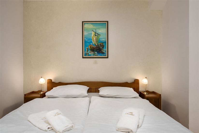 House K1, for 10 persons