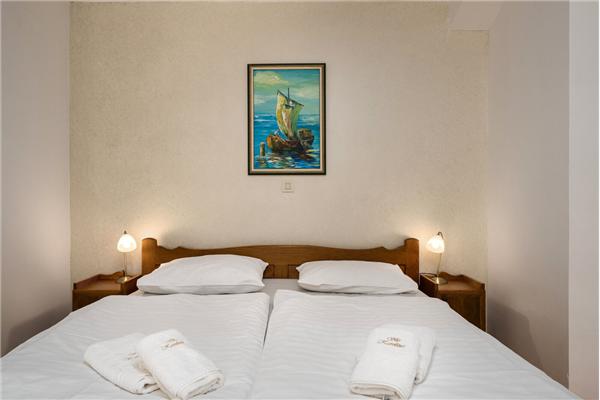 House K1, for 10 persons
