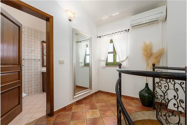 House K1, for 10 persons