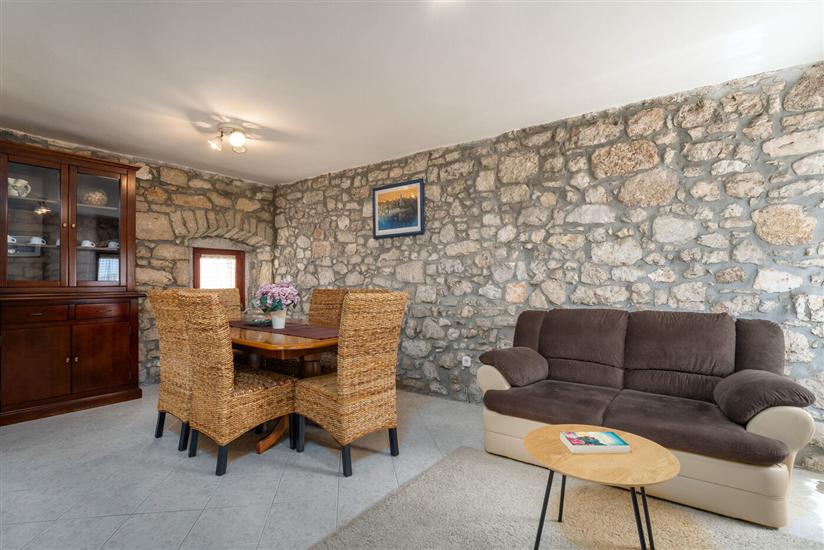 House K1, for 10 persons