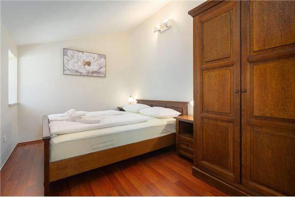 House K1, for 10 persons