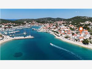 Apartments Lapa Jezera - island Murter, Size 40.00 m2, Airline distance to the sea 40 m, Airline distance to town centre 200 m