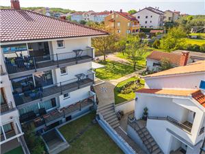 Beachfront accommodation Kvarners islands,BookDorisFrom 143 €