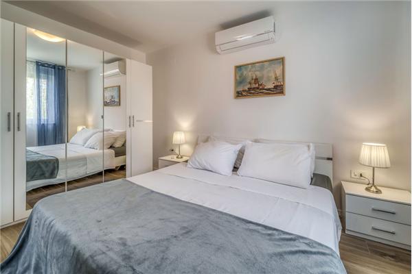 Apartment A1, for 5 persons