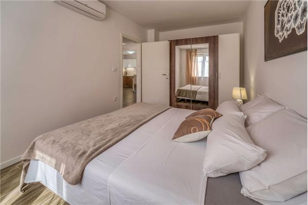 Apartment A1, for 5 persons