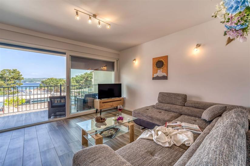 Apartment A1, for 5 persons