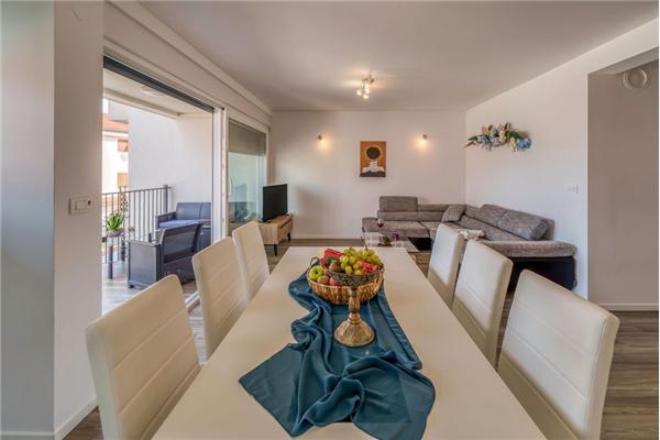 Apartment A1, for 5 persons