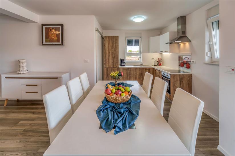 Apartment A1, for 5 persons