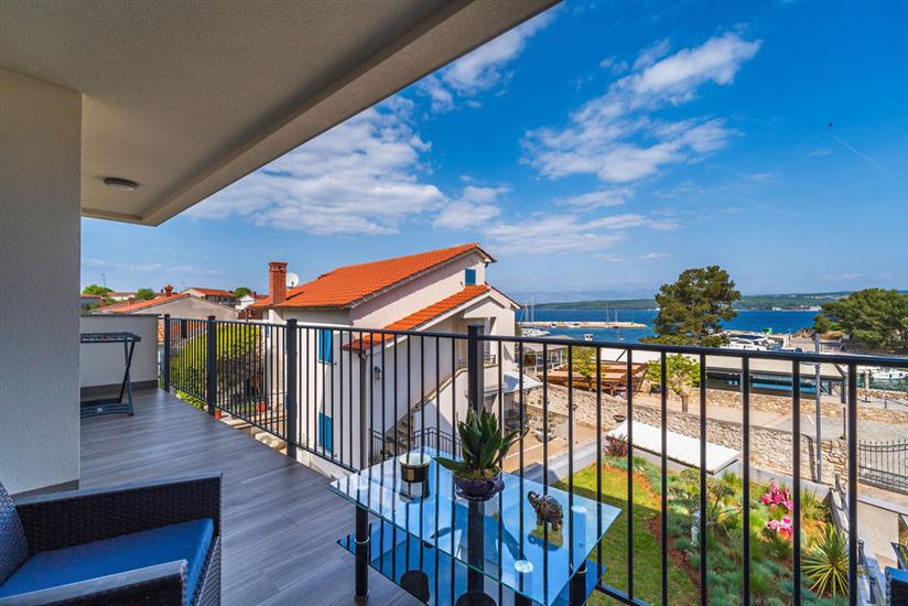 Apartment A1, for 5 persons