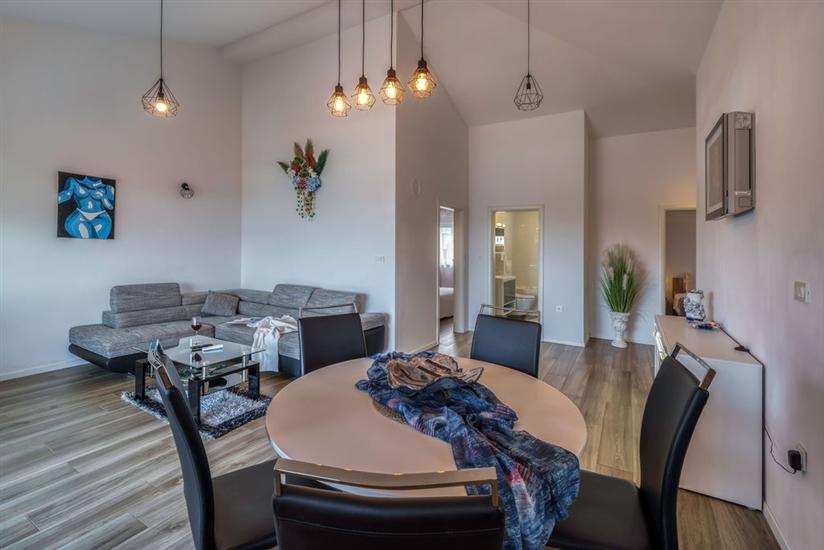 Apartment A2, for 5 persons