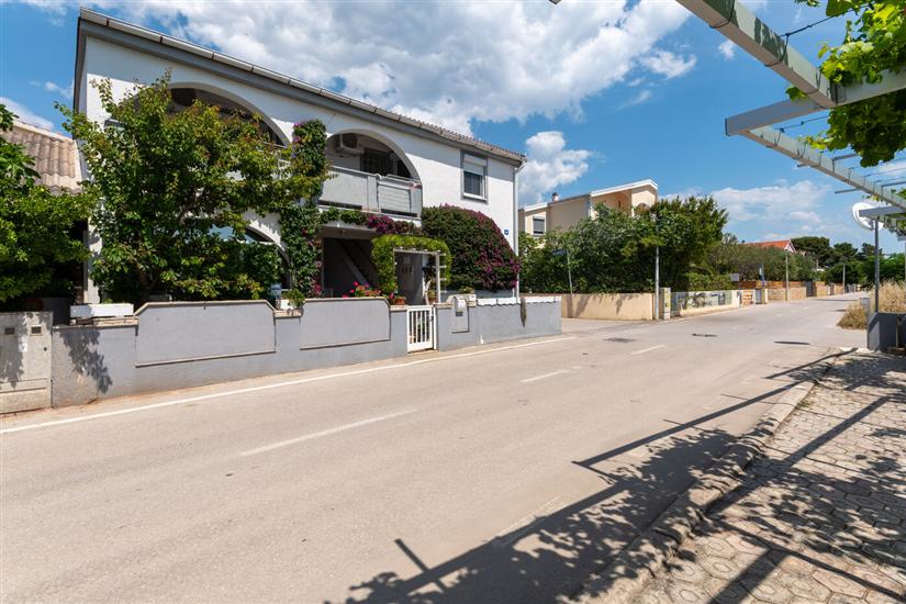 Apartments Slavica near beach