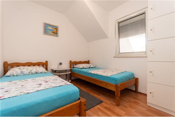 Apartment A4, for 4 persons