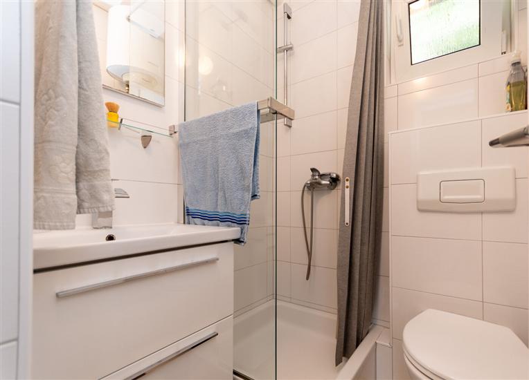 Apartment A4, for 4 persons