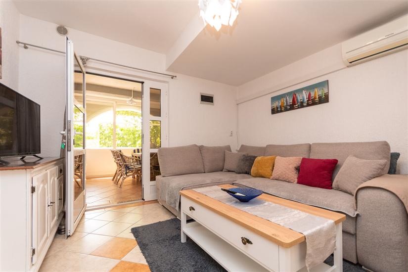 Apartment A4, for 4 persons