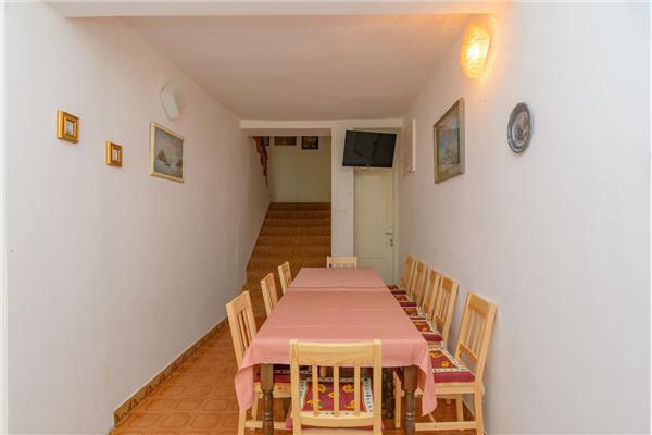 House K1, for 8 persons