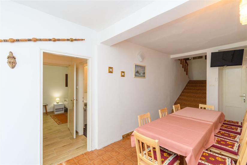 House K1, for 8 persons