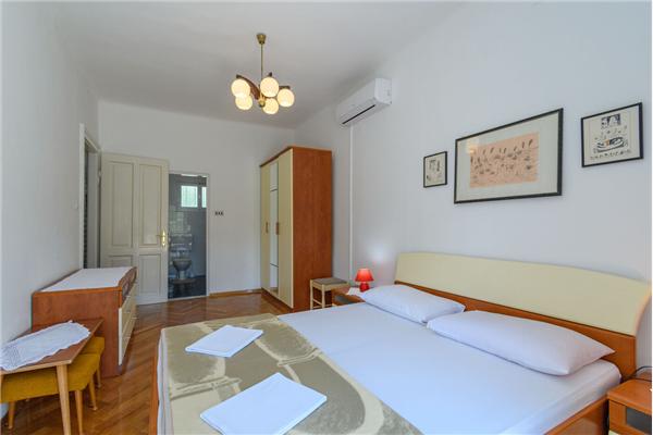 House K1, for 8 persons