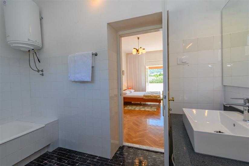 House K1, for 8 persons