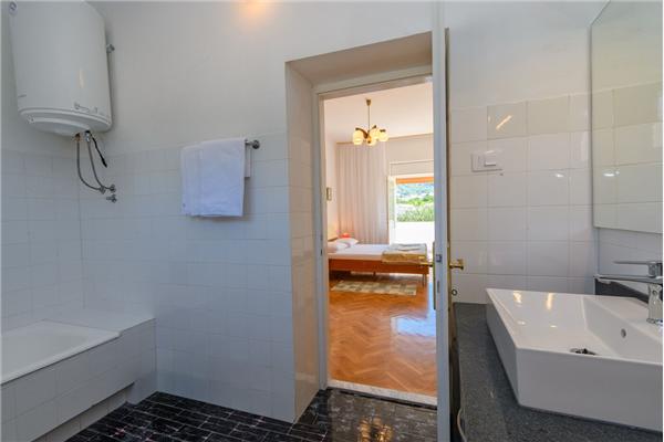 House K1, for 8 persons