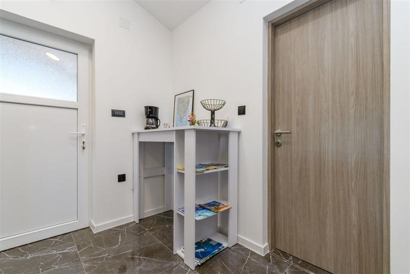 Apartment A1, for 5 persons