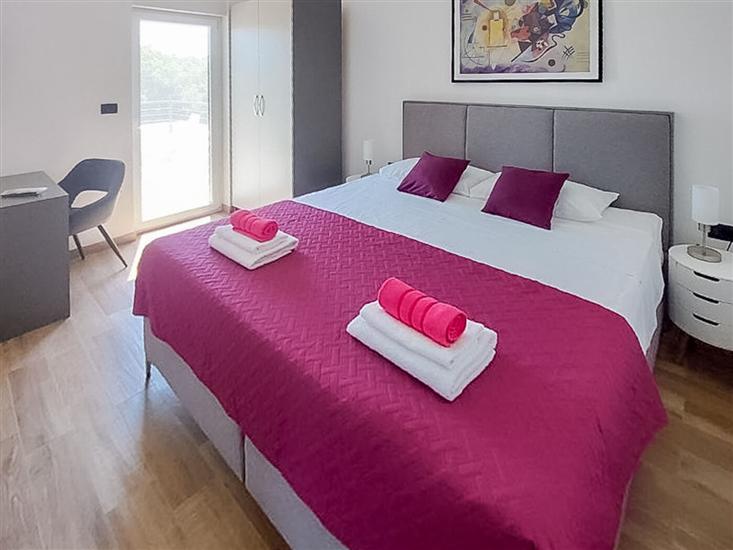 House K1, for 8 persons