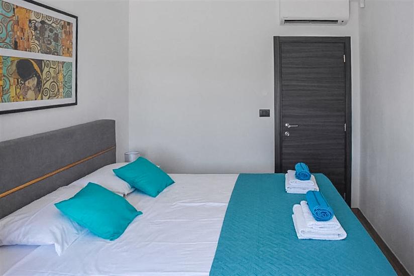 House K1, for 8 persons