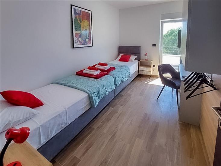 House K1, for 8 persons