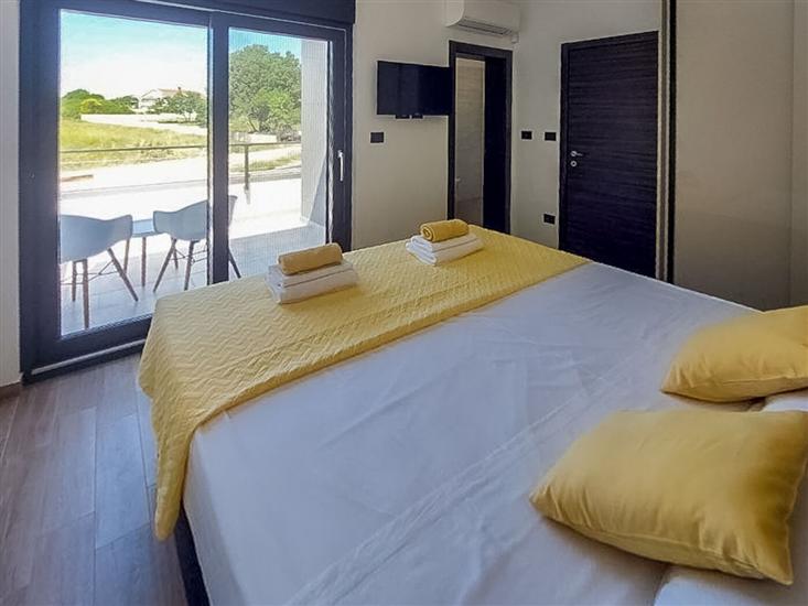 House K1, for 8 persons