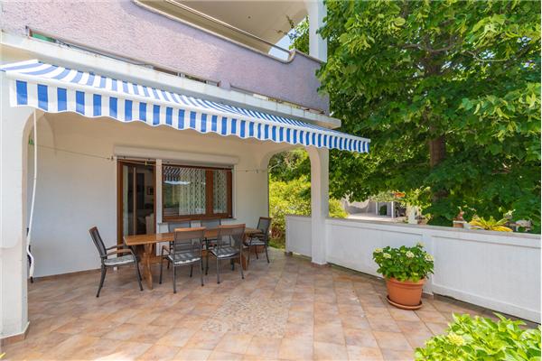 Apartment A1, for 6 persons