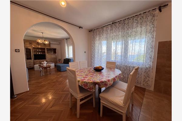 Apartment A1, for 6 persons