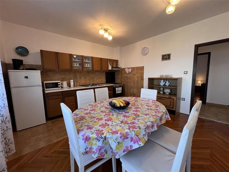 Apartment A1, for 6 persons