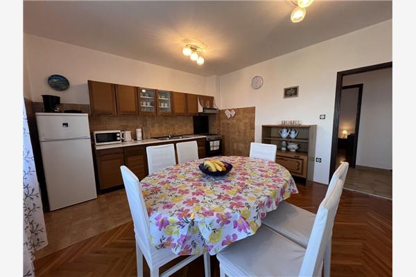 Apartment A1, for 6 persons