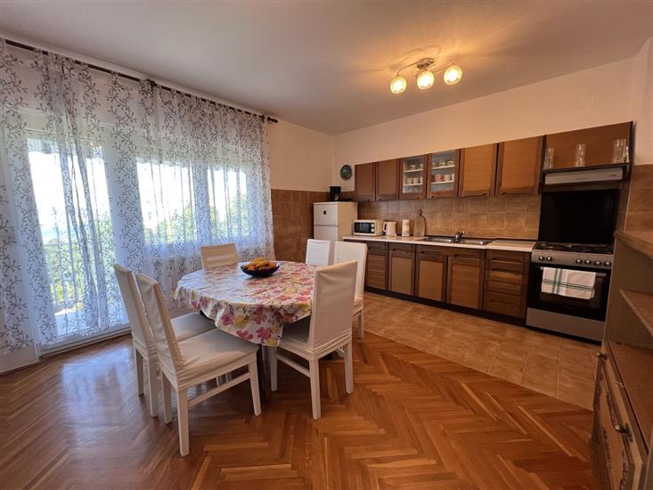 Apartment A1, for 6 persons